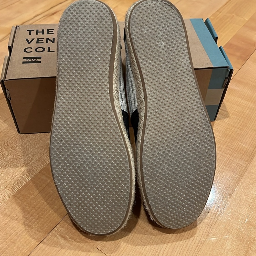 TOMS Classic Black Ivy League Stripes Slip-on, Women’s size 10 - Picture 4 of 6